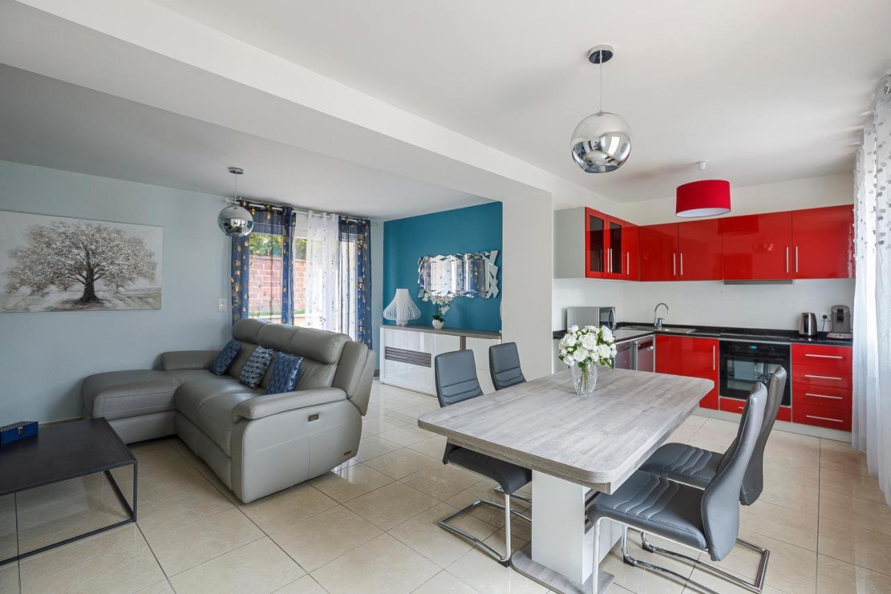 Logement 004 A 300M De La Gare Mantes La Jolie ภายนอก รูปภาพ